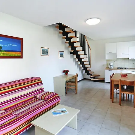 Villaggio Luna 2 Holiday In Apartment *