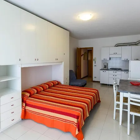 Villaggio Luna 2 Holiday In Apartment *